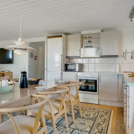 Gorica - 200m To The Fjord By Interhome *