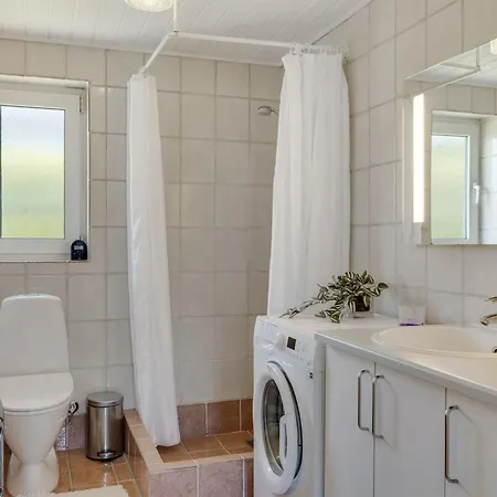 Gorica - 200m To The Fjord By Interhome